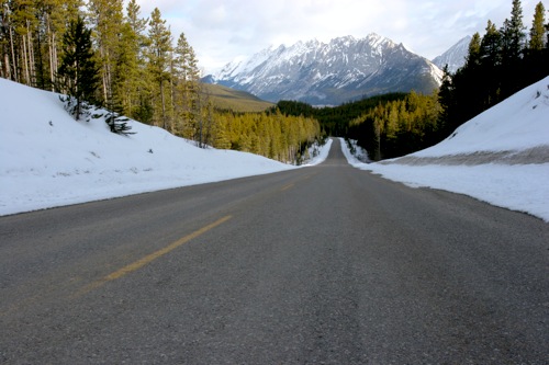 Road to Lake Maligne